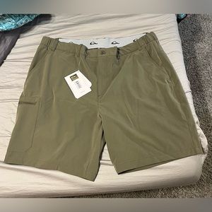 Men’s Drake Traveler Trek Short